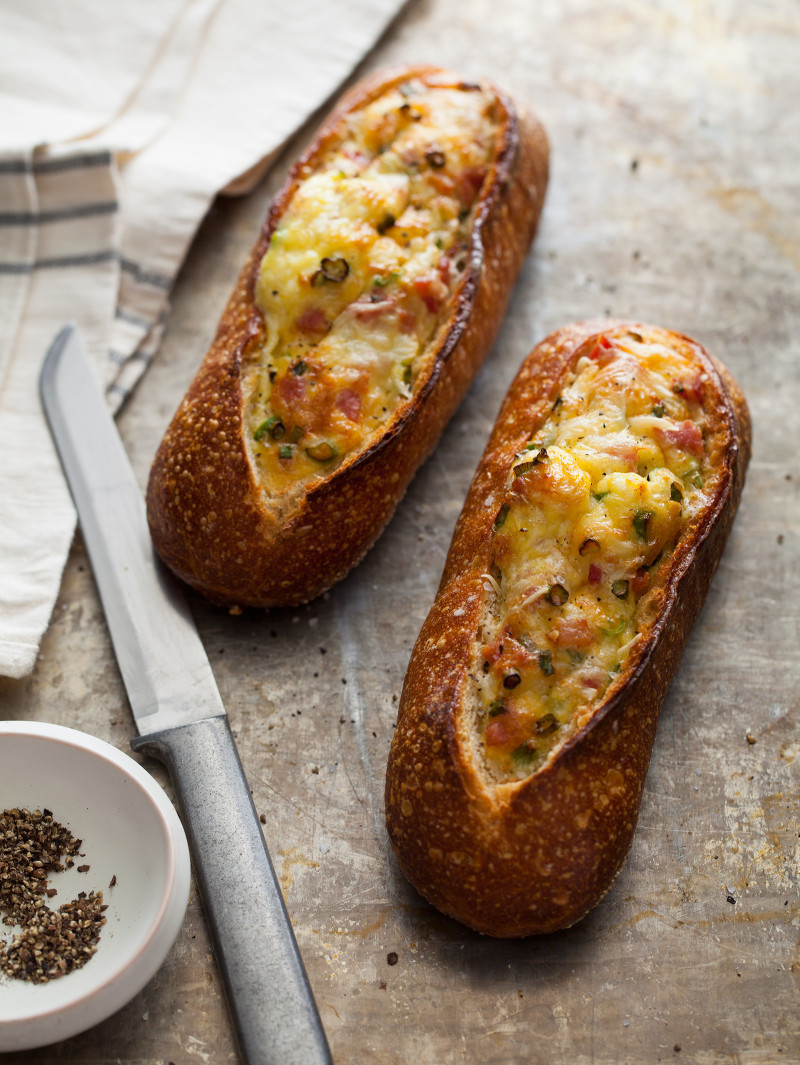 baked-egg-boats1-800x1065