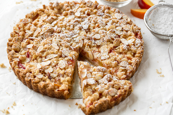 nectarine-crumb-tart thecozyapron 1