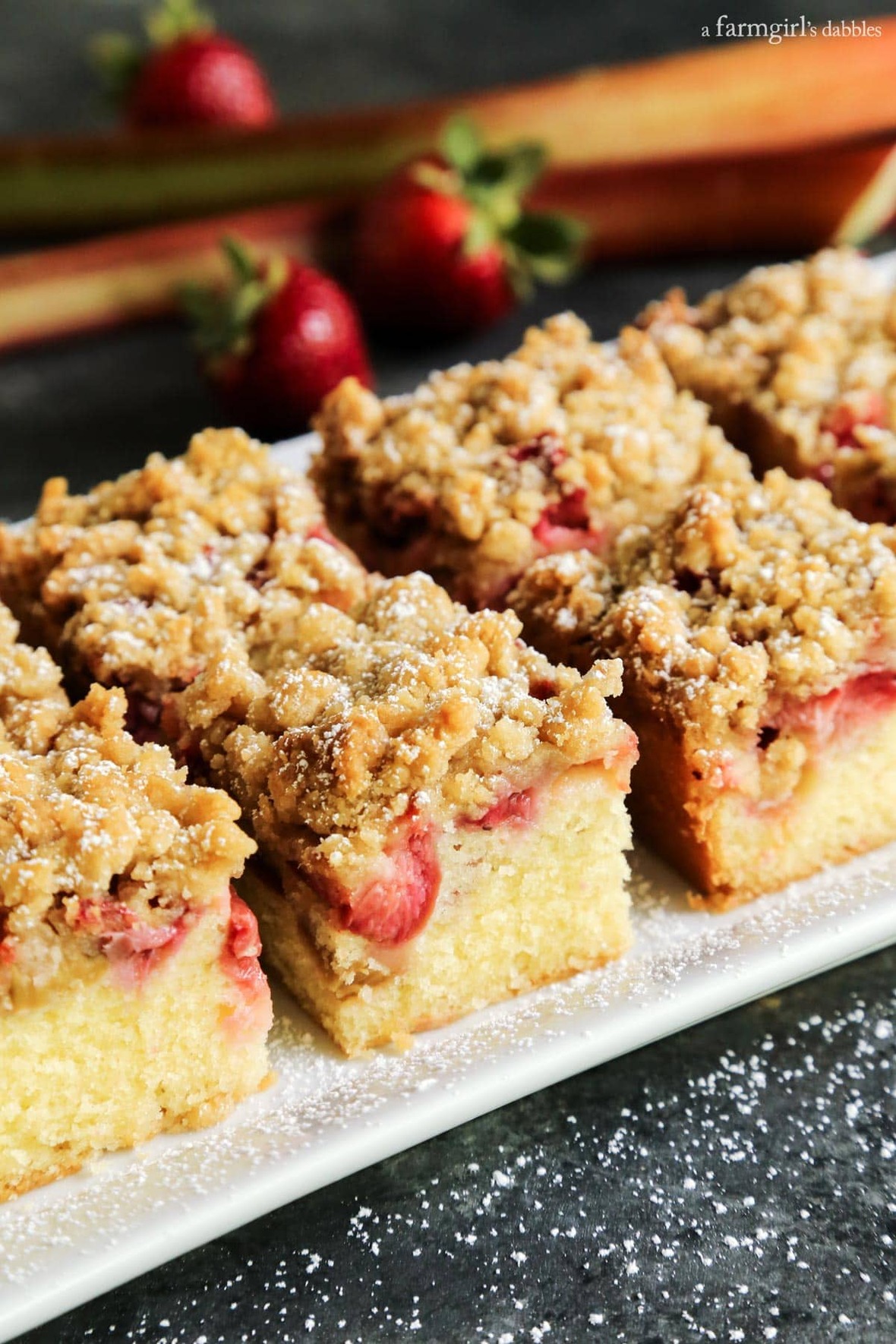 strawberry rhubarb crumble bars